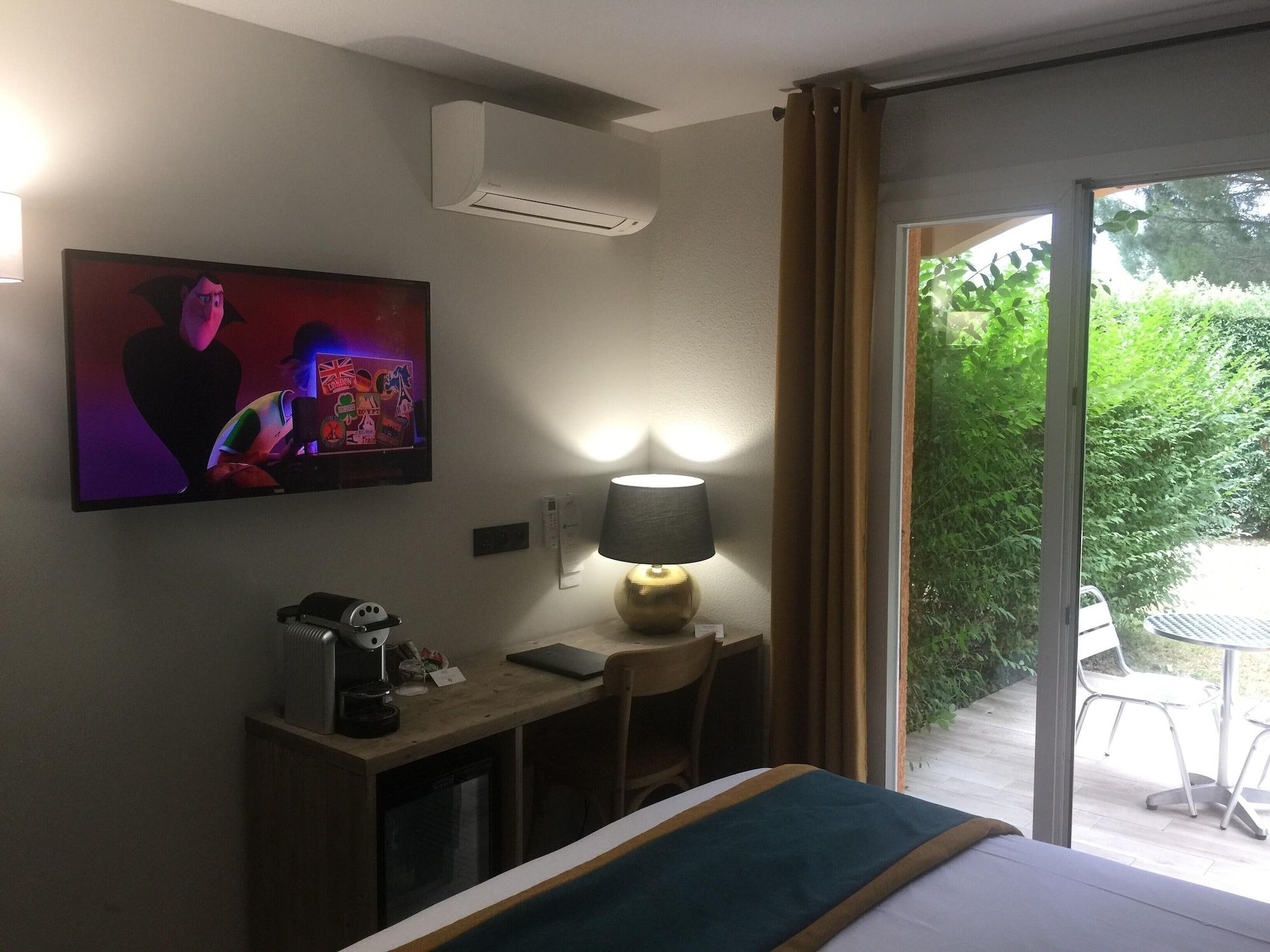Best Western Le Vauban Prades  Exteriör bild