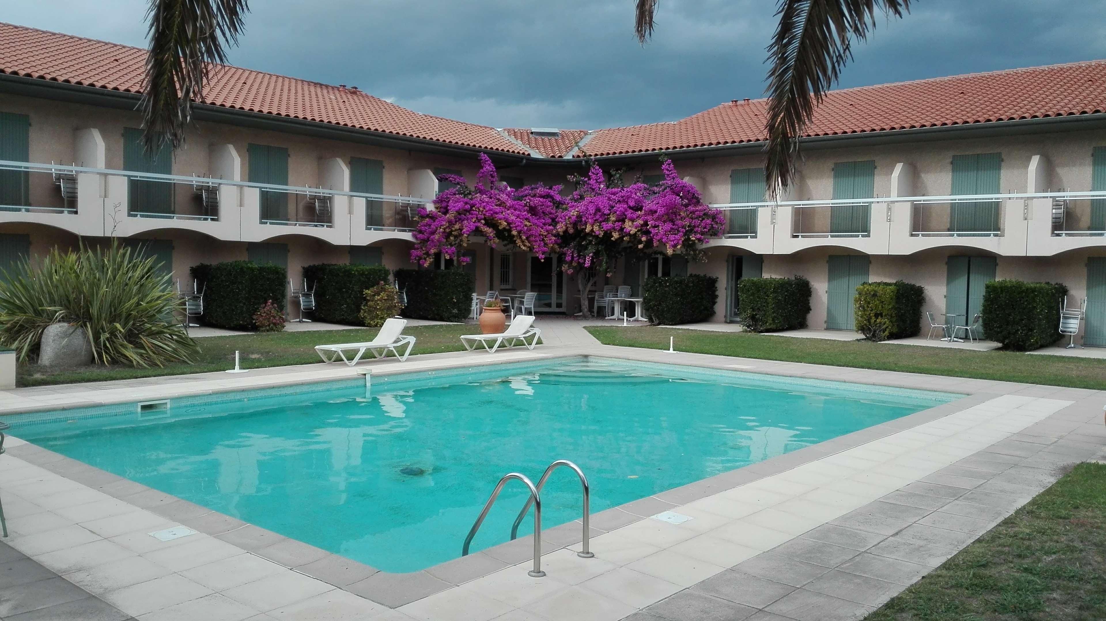 Best Western Le Vauban Prades  Exteriör bild